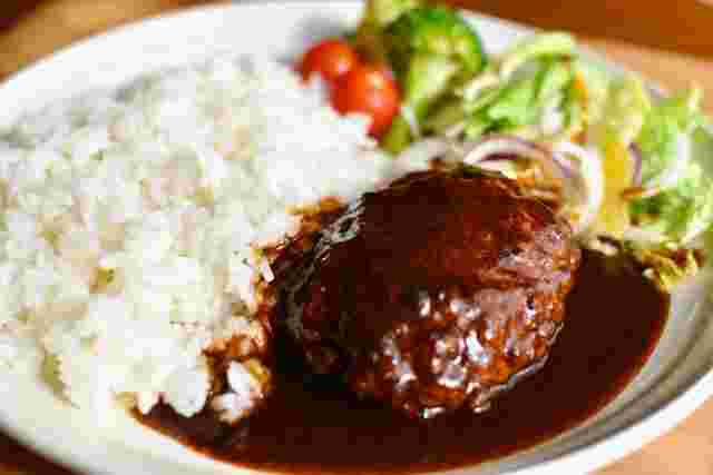 カフェごはん風のハンバーグプレート