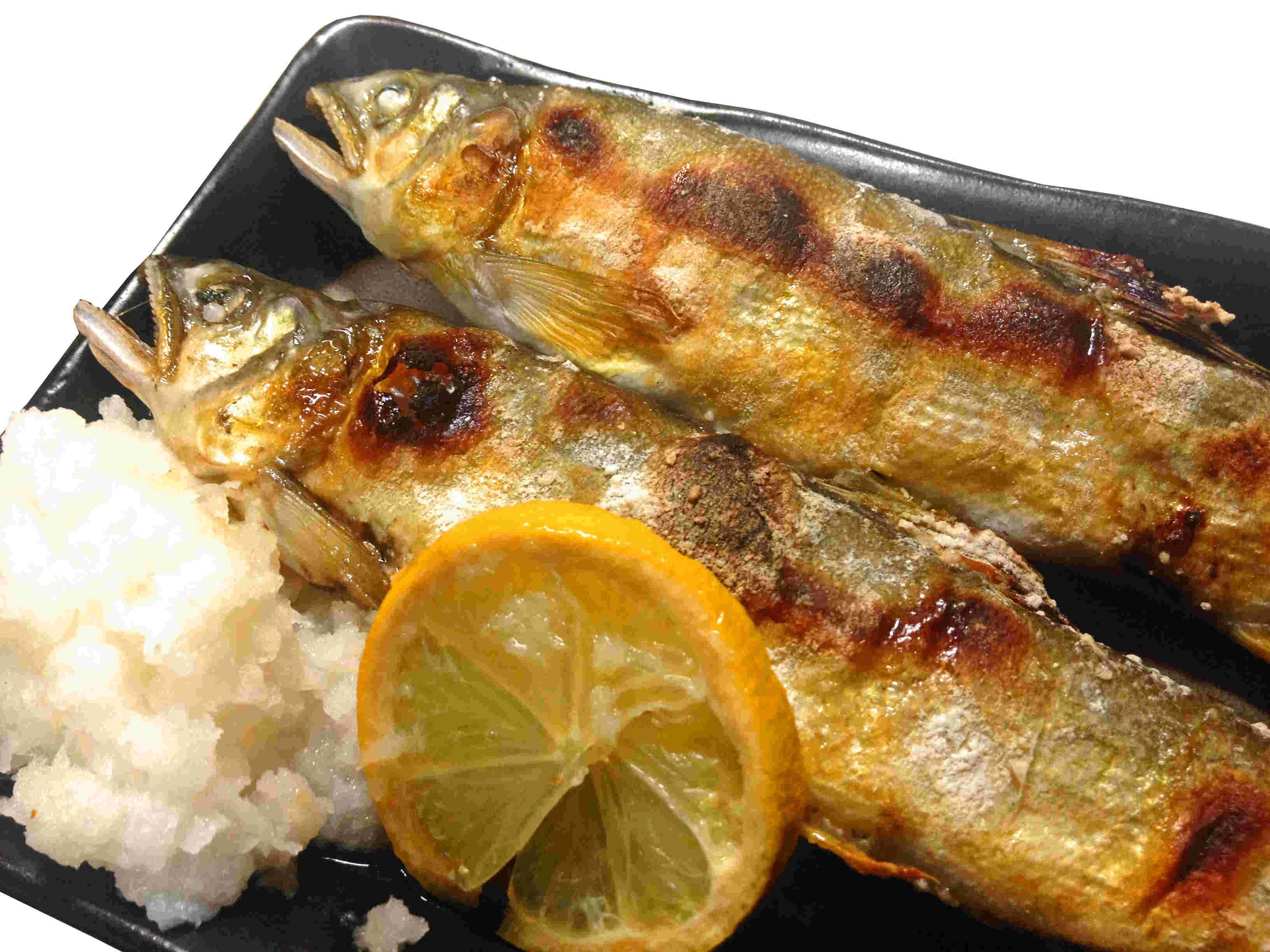 塩焼きにされた鮎