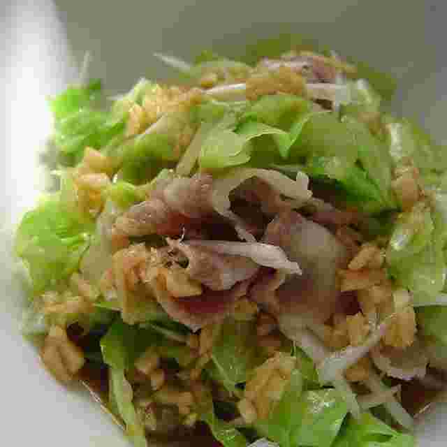 キャベツとしゃぶしゃぶ用豚肉のサラダ風
