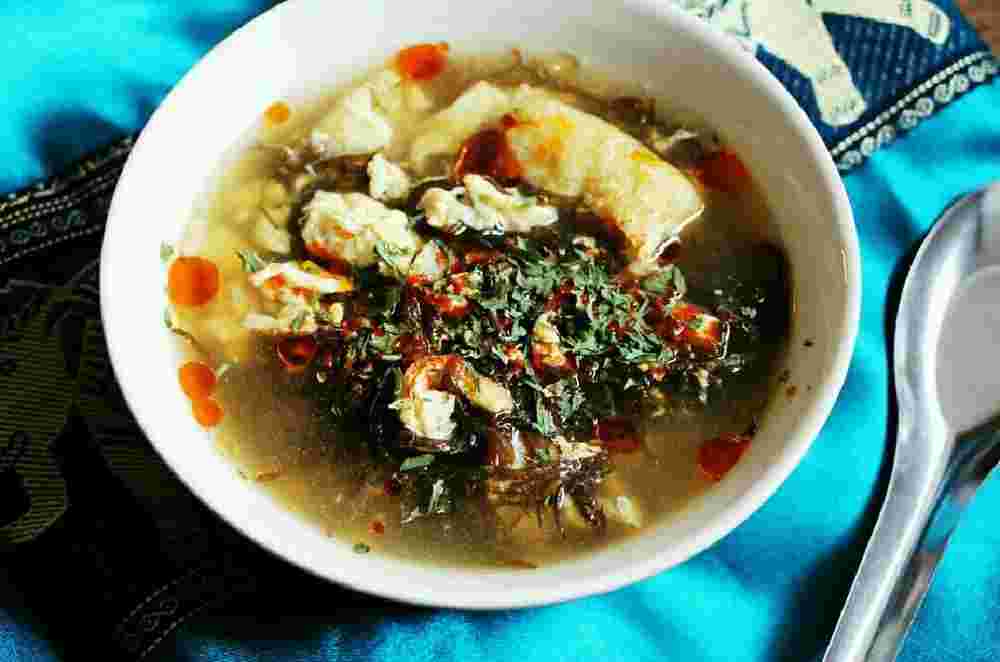 簡単モズクと油あげのアジアンピリ辛もずくスープ