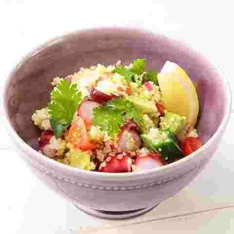 夏ごはんにおすすめのサッパリ系料理「タコと夏野菜の塩レモンタブレ」