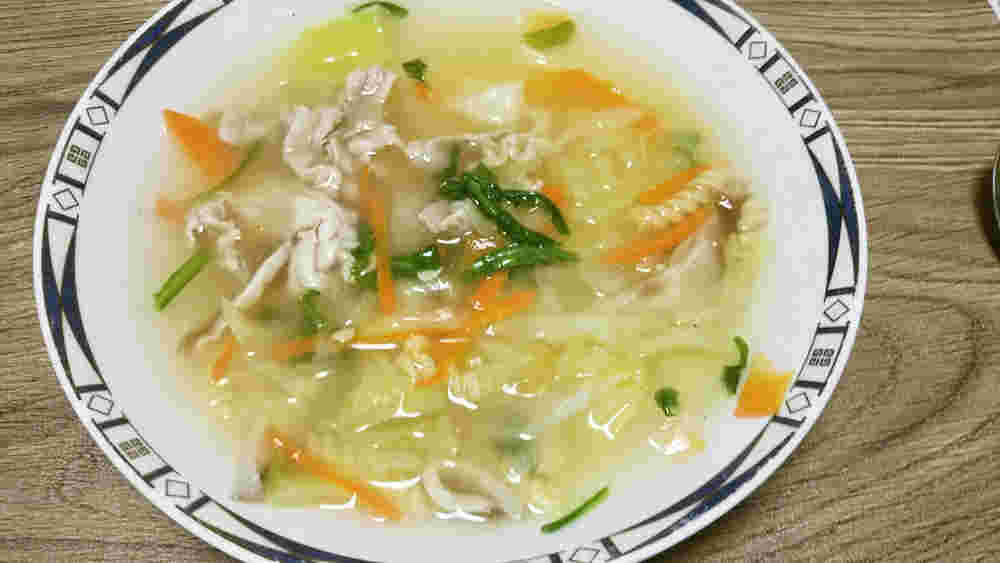 味覇で作るマカロニスープ
