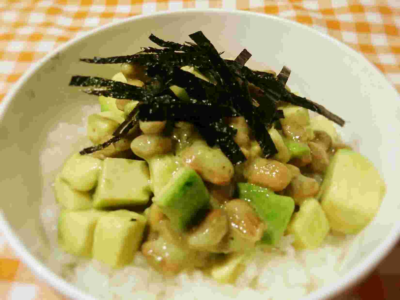 アボカド納豆茶漬け