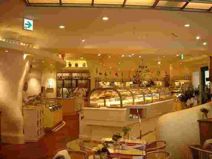 ジュエリーショップのようなキルフェボン仙台の店内