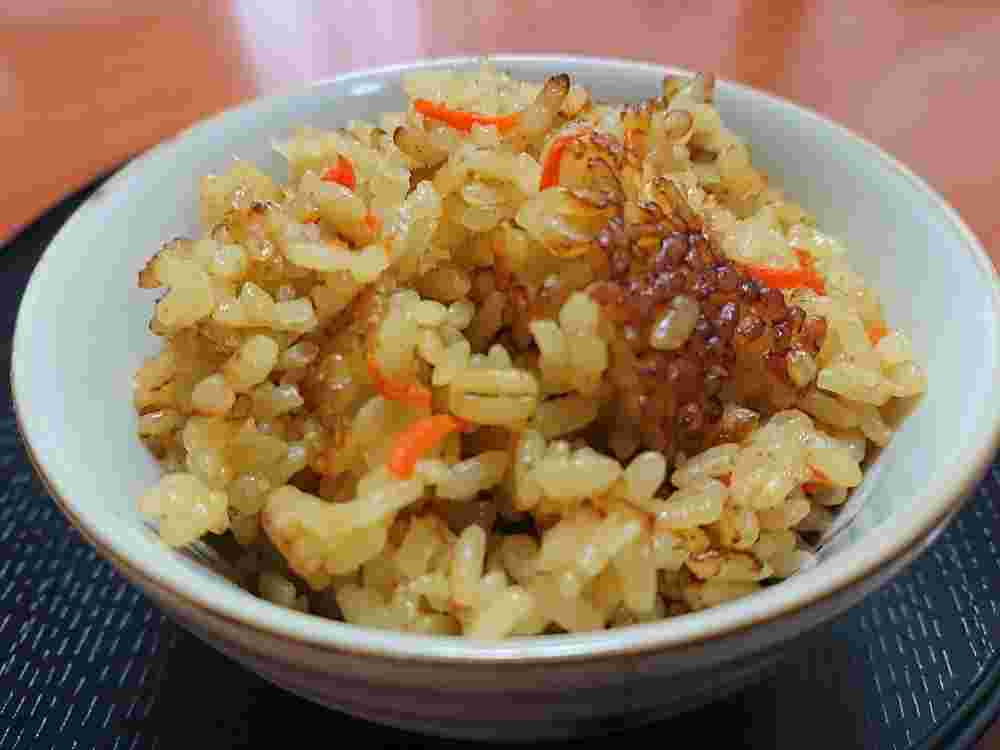 器に盛られたカレー風味人参さくらごはん
