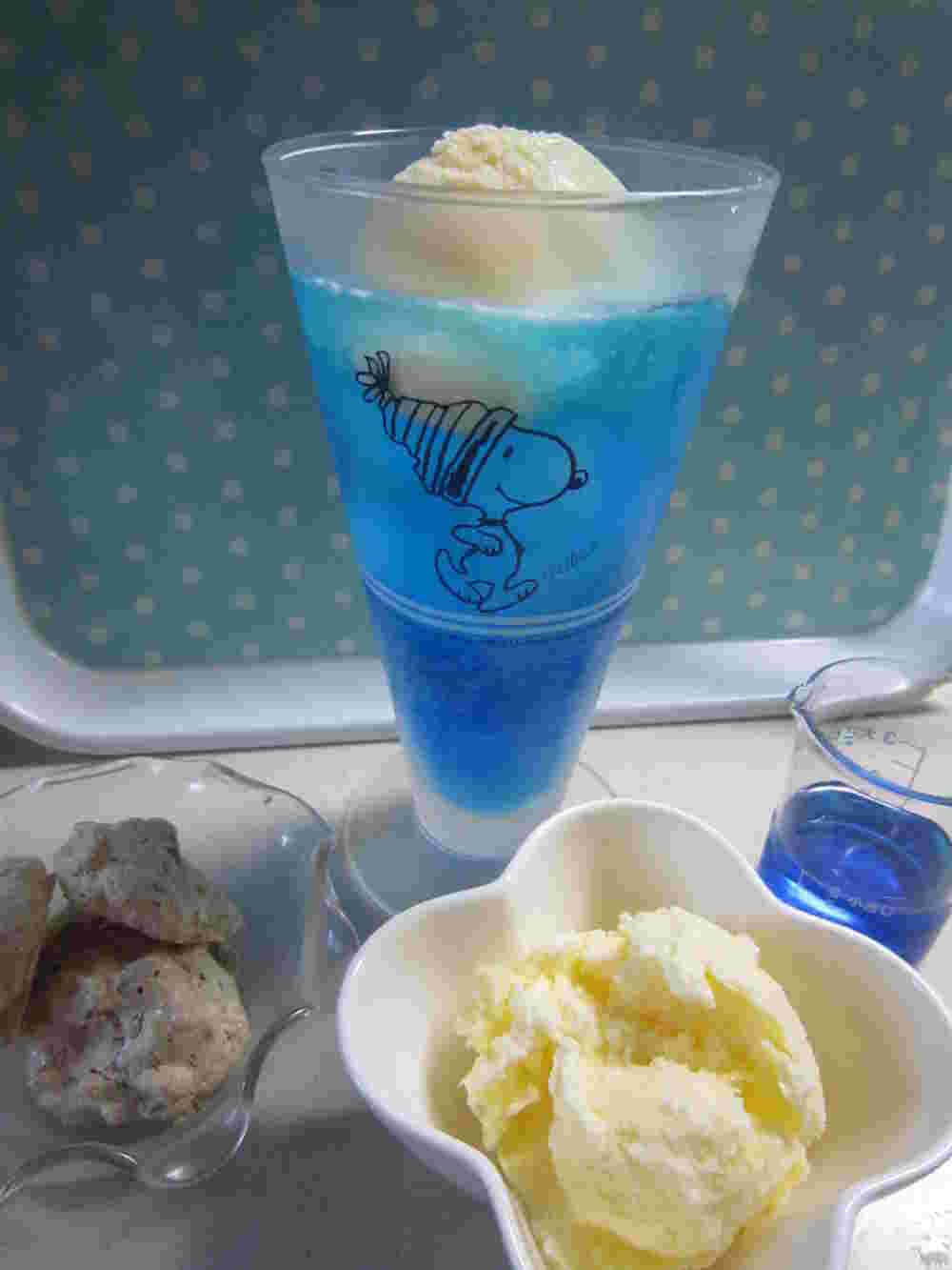 青いクリームソーダ 