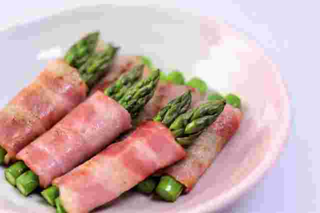 お弁当にベーコン巻きレシピ