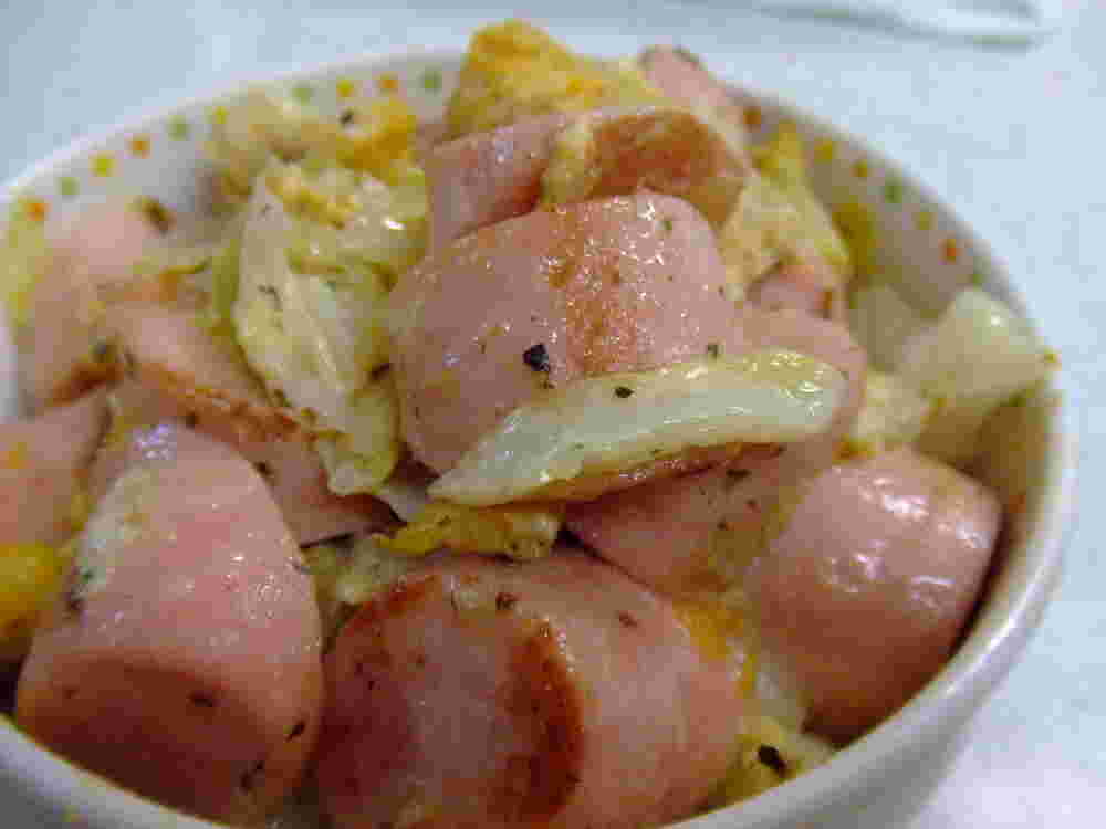 魚肉ソーセージとキャベツ卵のマヨ炒め