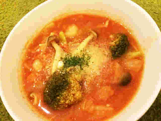 人気離乳食レシピで作るベーコン入り野菜スープ