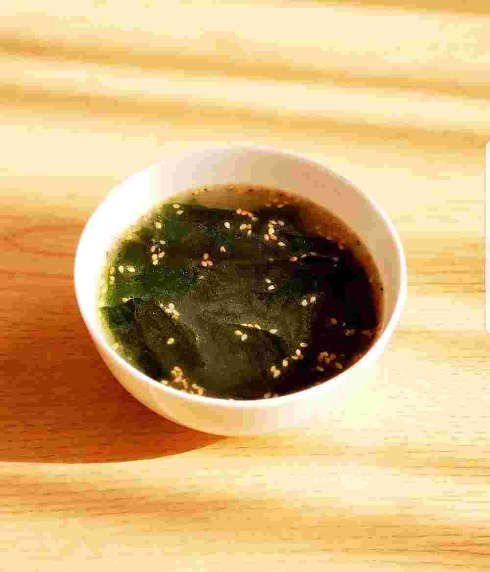 わかめのにんにくスープ
