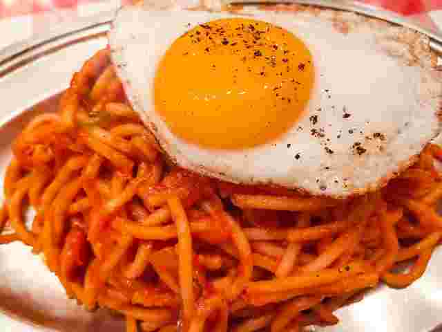 昔ながらの目玉乗せナポリタン