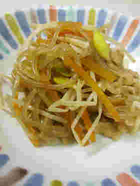 油揚げともやしとこんにゃくの煮物