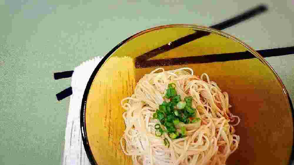 汁なしにんにくそうめん