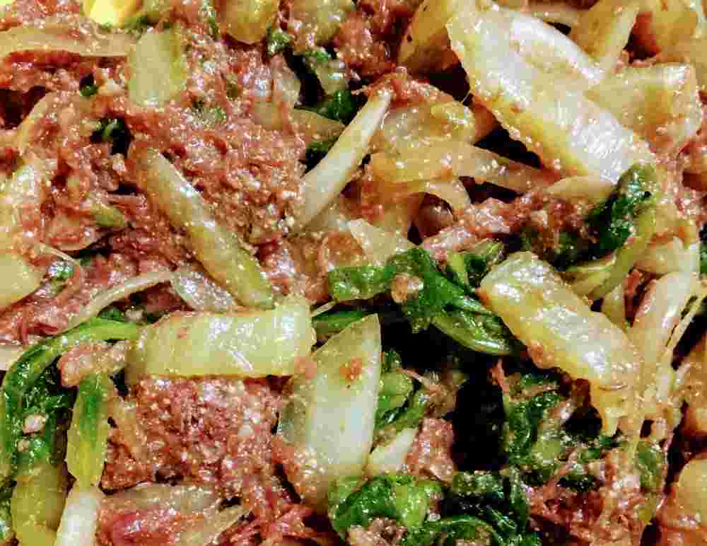 おつまみにぴったりのコンビーフと白菜のバルサミコマリネ
