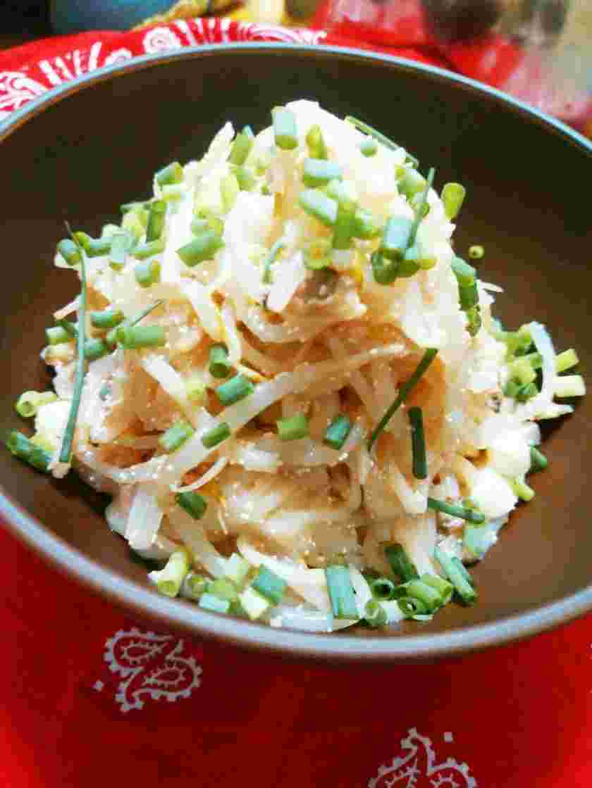 おつまみにおすすめの豚骨とシーフードミックスで野菜をくたくたに煮たちゃんぽん