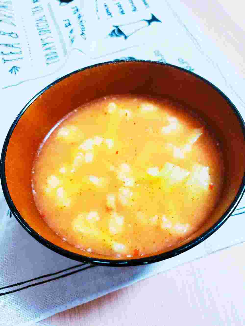 カリフラワーのピリ辛スープ