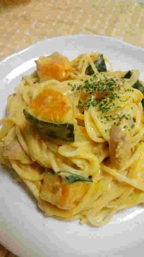 かぼちゃとツナの豆乳クリームパスタ