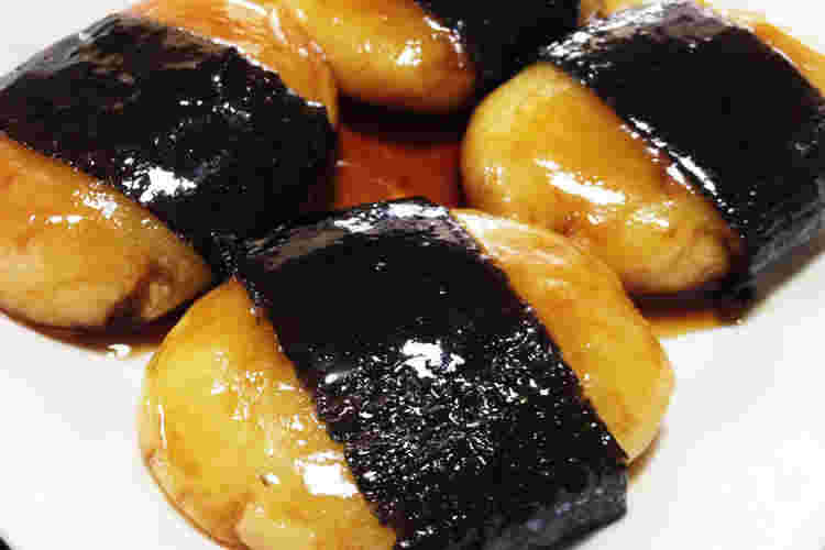 甘いタレを絡めたもっちり食感の磯辺風いももち