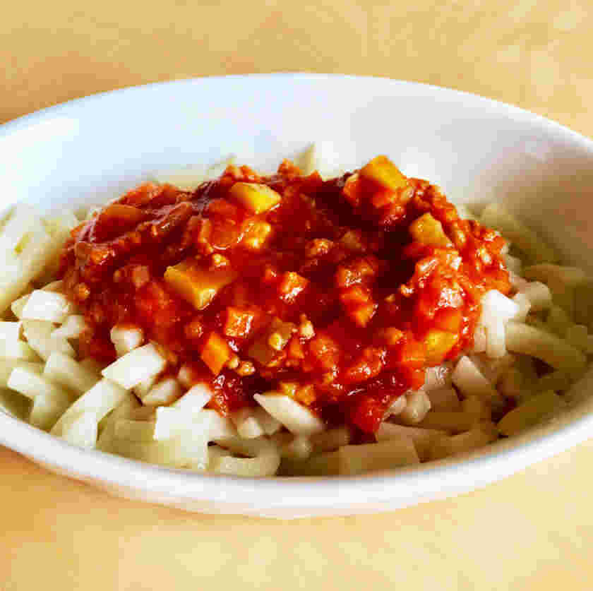 ズッキーニを使用した離乳食のミートソースうどん