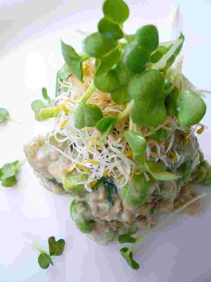 小松菜ときゅうり入り緑野菜の卵ドレッシング和え