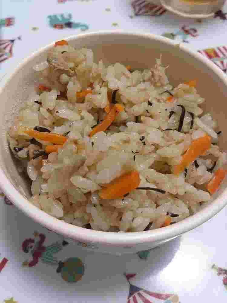 離乳食に使えるひじきと切り干し大根の炊き込みご飯