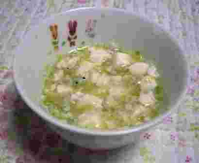 離乳食の豆腐とレタスのあんかけ