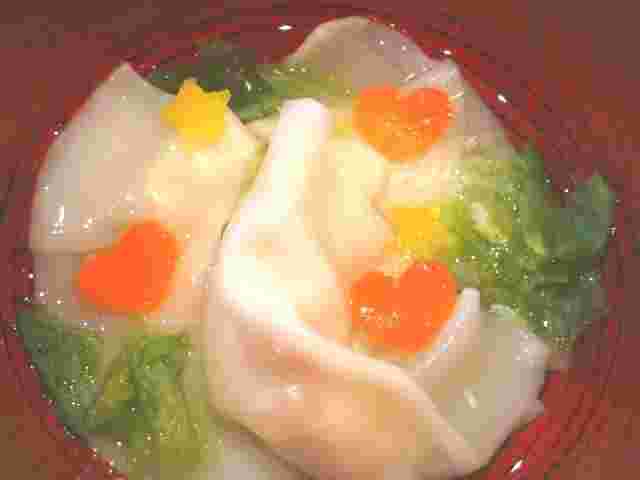 餃子の皮を使った離乳食の人参と豆腐のワンタン