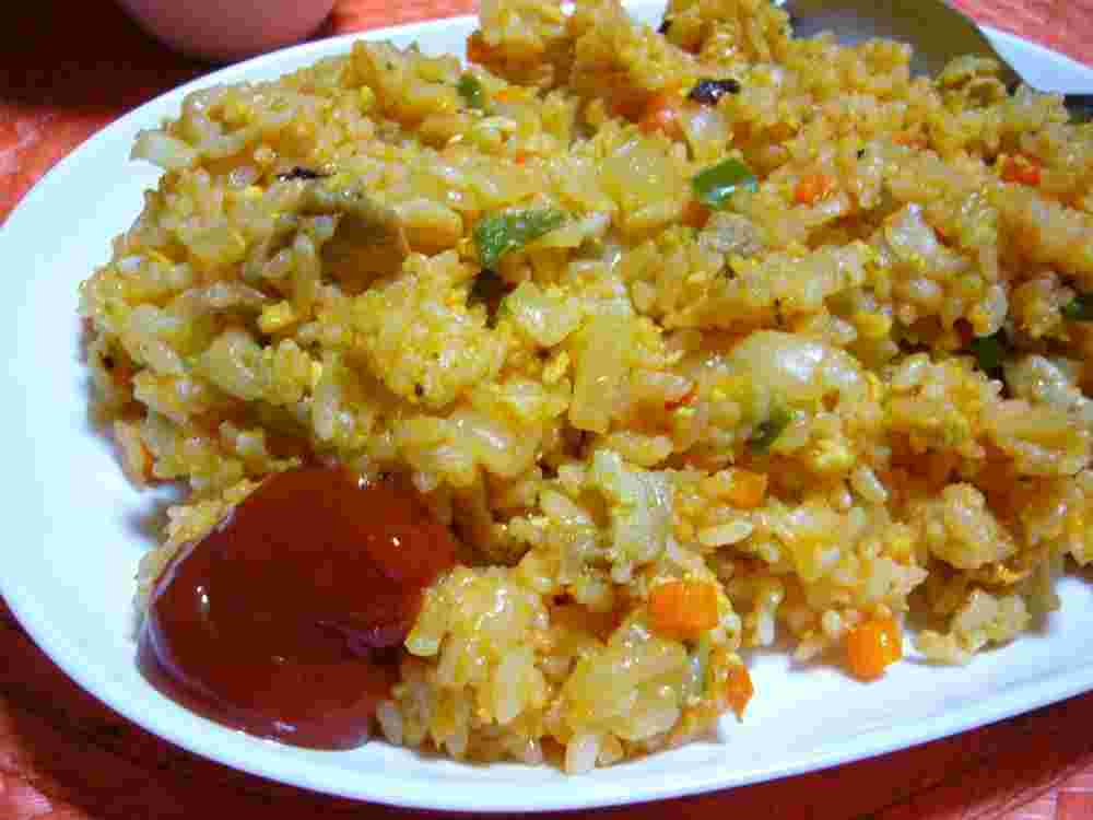 隠し味にマヨネーズを加えたチキンライス
