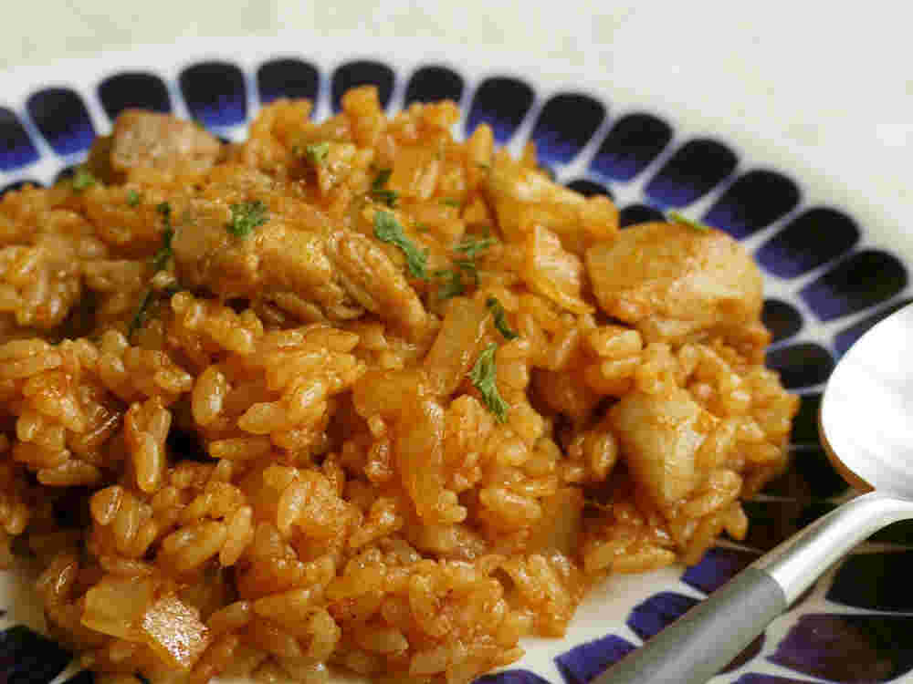 隠し味にソースを使ったチキンライス