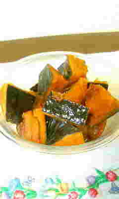 隠し味にごま油を使ったばあばのかぼちゃの煮物