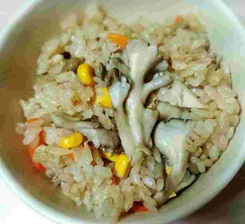 めんつゆで簡単舞茸ご飯
