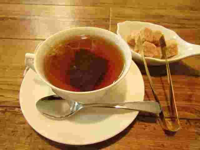 ティーカップの中のお茶パック