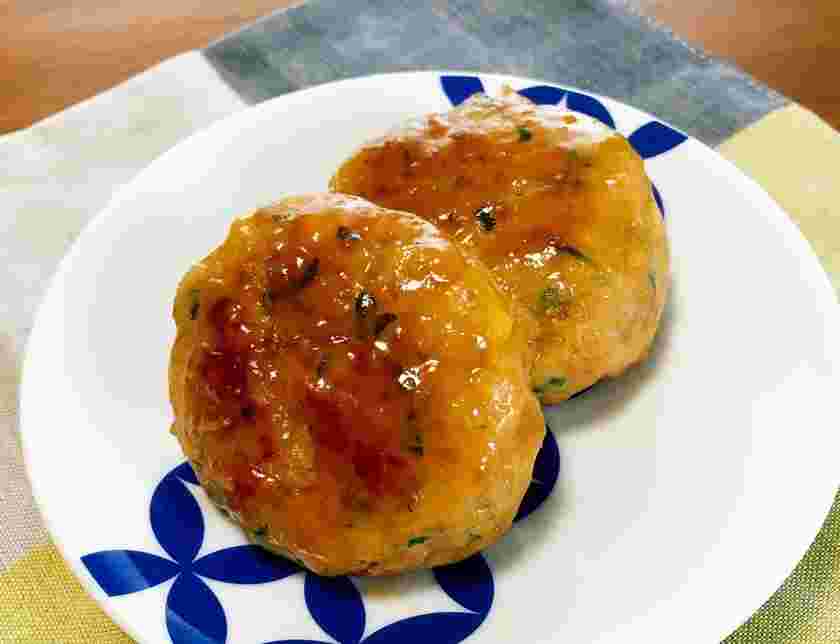 豚ひき肉を使ったはんぺん入りつくね