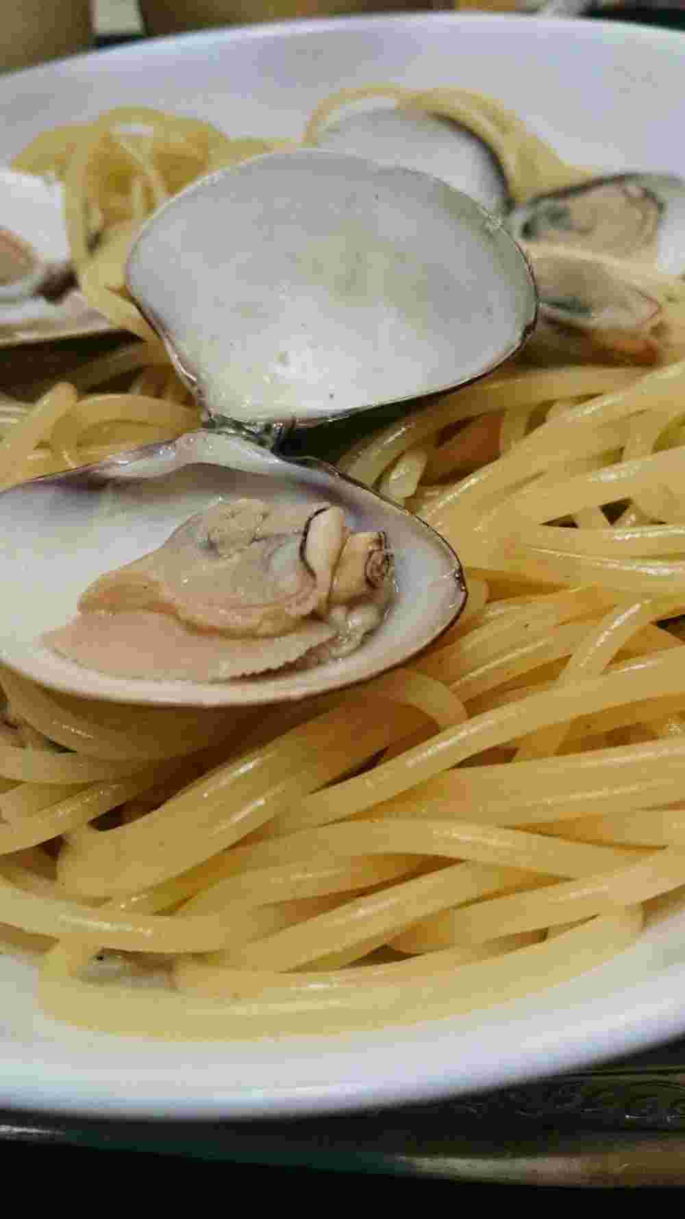 はまぐりの酒蒸しで作る簡単ボンゴレ風パスタ