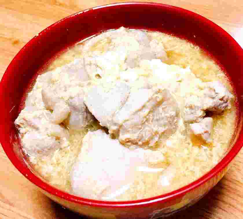 鶏だしとごま油の素うどん