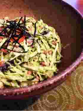 キャベツと人気の納豆で作る和風おつまみサラダ