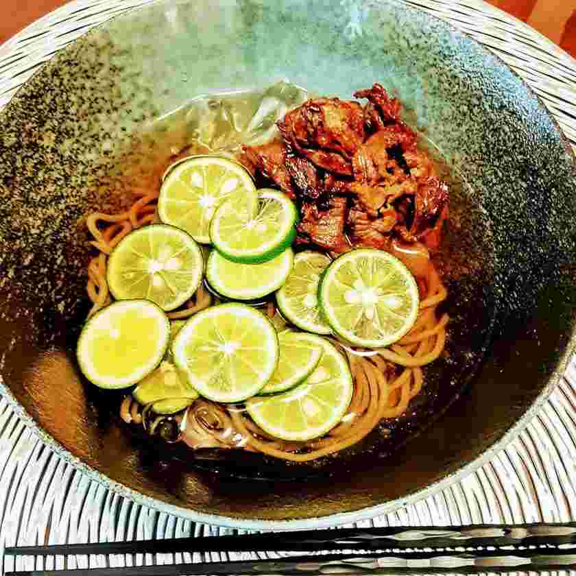 牛肉の冷やしすだちそば