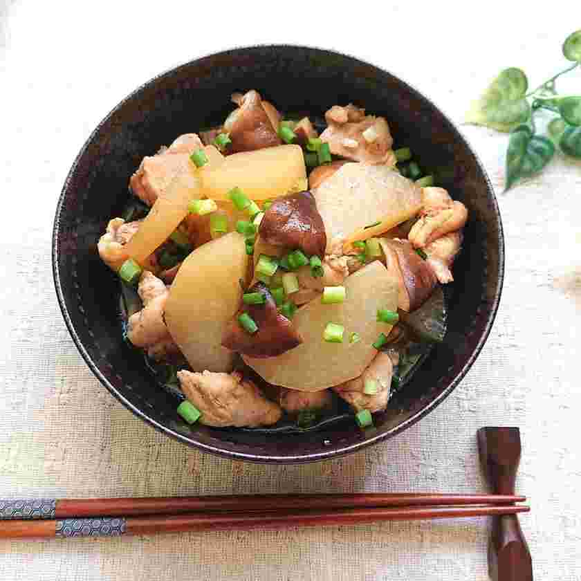 大根としいたけと鶏胸肉の煮物