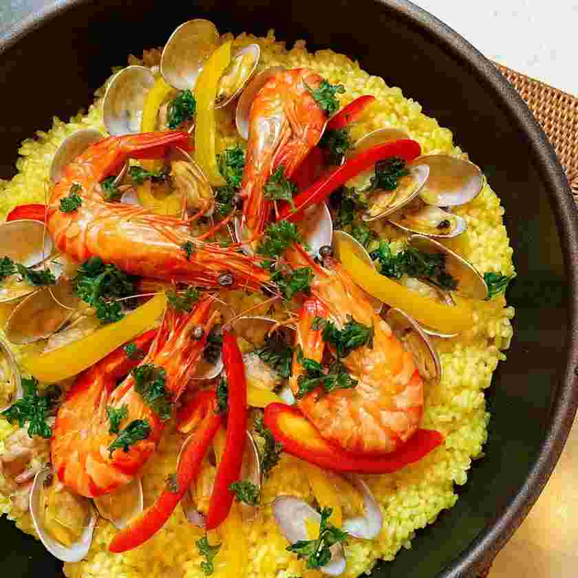 ホームパーティーが盛り上がるスペイン料理のパエリア