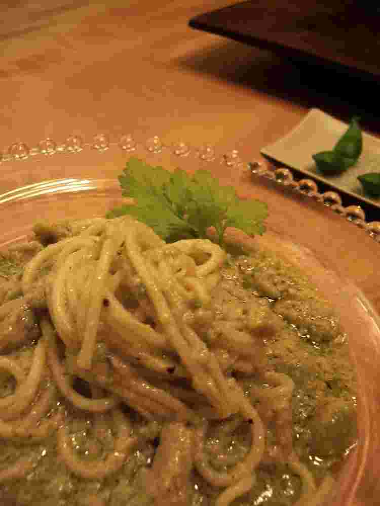 レンジで作るアボカドソースパスタ