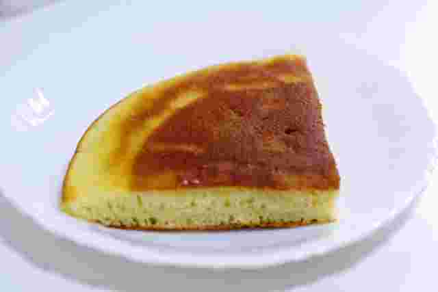 1/4にカットされたホットケーキ
