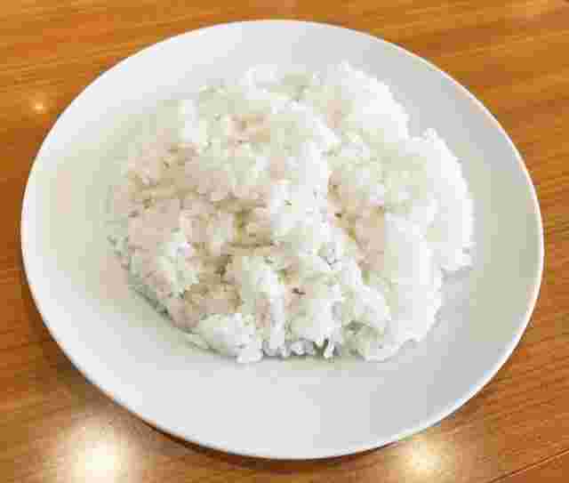 皿に乗ったご飯