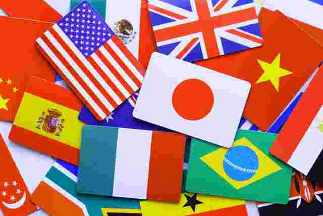 いろいろな国の国旗のカード