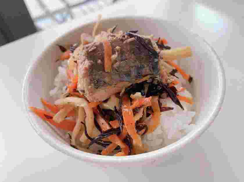 おにぎりに合う魚のおかず