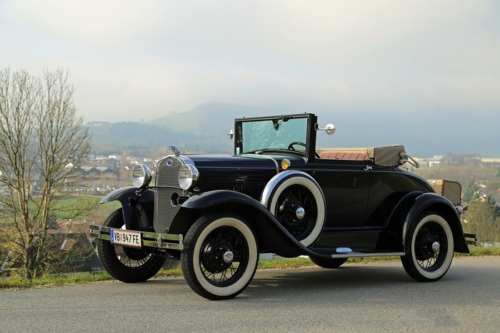 車のフェンダー|画像/役割/車検/修理費用/加工/ツライチ/価格