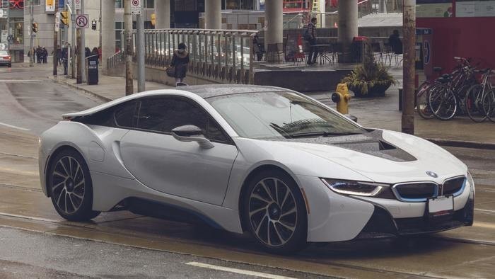 外車の3・エンブレムの種類とメーカー