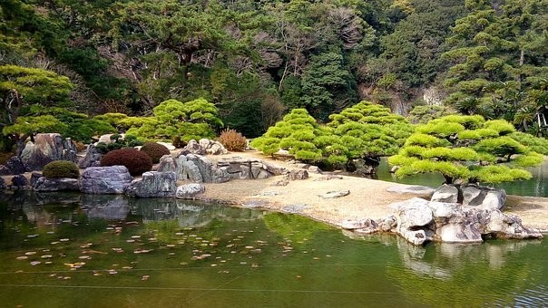 栗林公園周辺の安い駐車場料金比較|混雑時間と状況・無料はある?