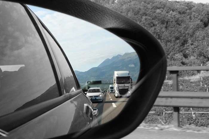 車の運転のコツ・運転に必要な視力・違反事項一覧