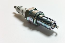 エンストの原因・直し方や対処法・バッテリーとの関係・修理費用