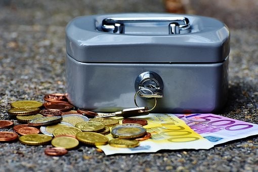 栄周辺の安い駐車場料金比較|混雑時間と状況・無料はある?